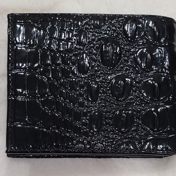 Brahmin Other - Men slim trifold "Brahmin" black croc-embossed leather wallet